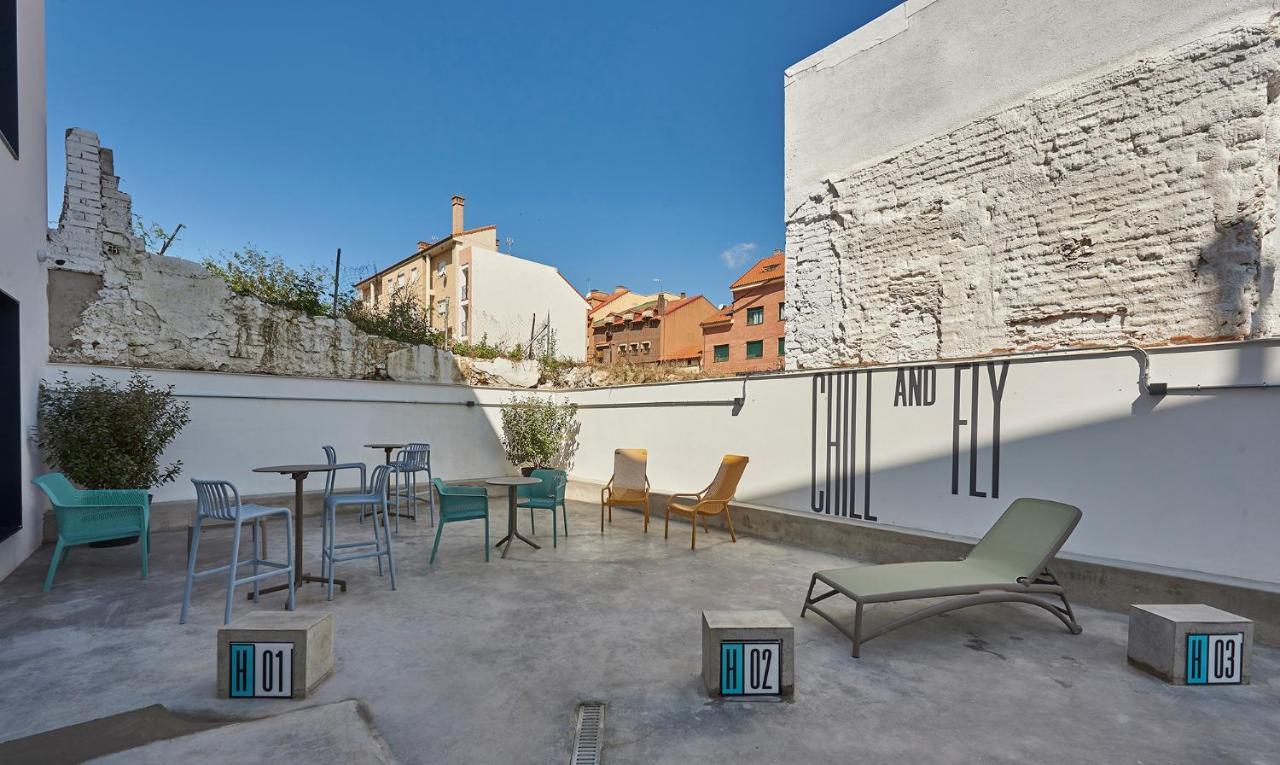 Hostelfly Madrid Bagian luar foto